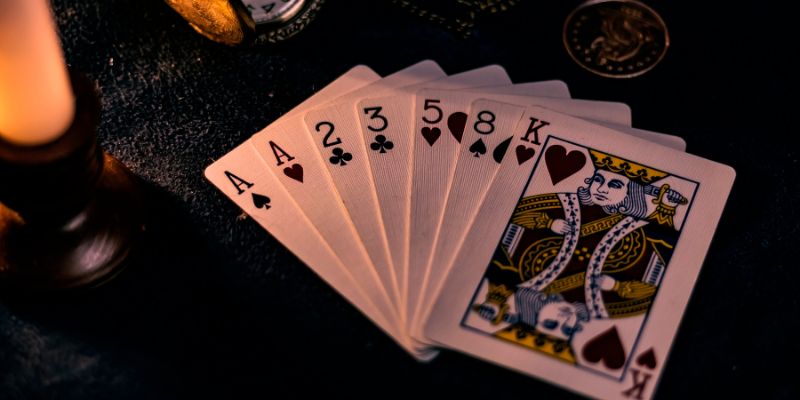 sảnh rồng trong Tiến Lên Miền Nam